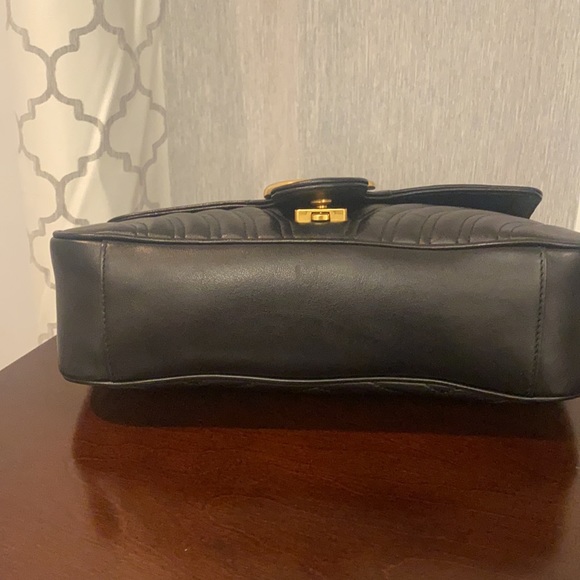 Gucci Marmont Shoulder Bag - Picture 12 of 13